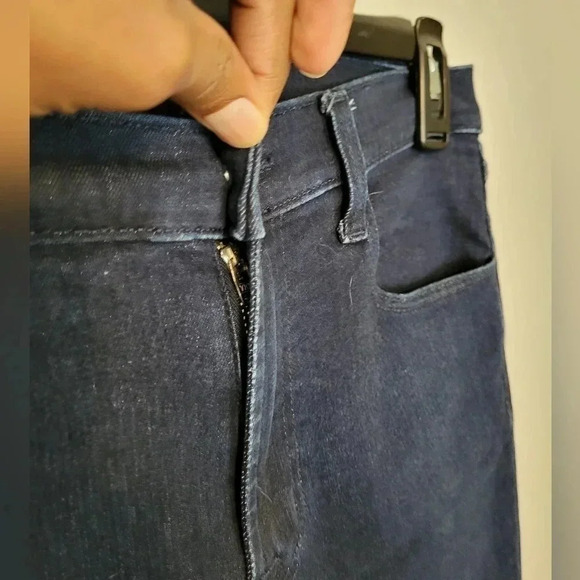 J Brand Mid-Rise Dark Wash Slimming Skinny Jeans(28) - Picture 7 of 11